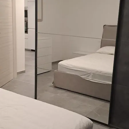 2 Viale Diana 3 Piano Secondo